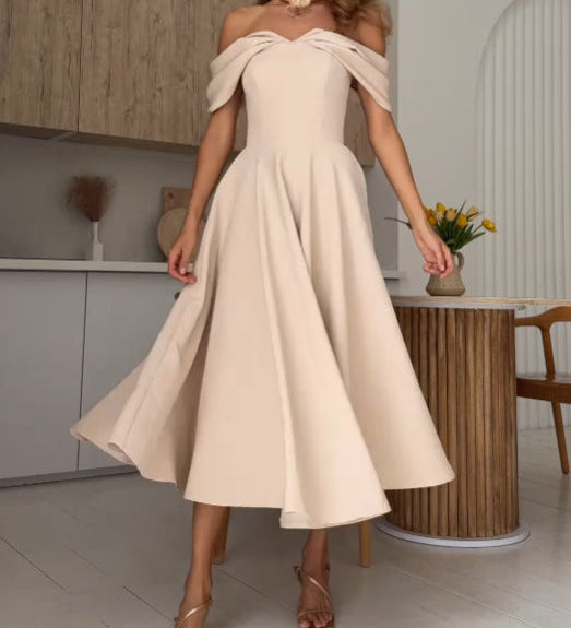 Isadora | Elegantna Maxi Haljina s Otkritim Ramenom i Nabranim Detaljima