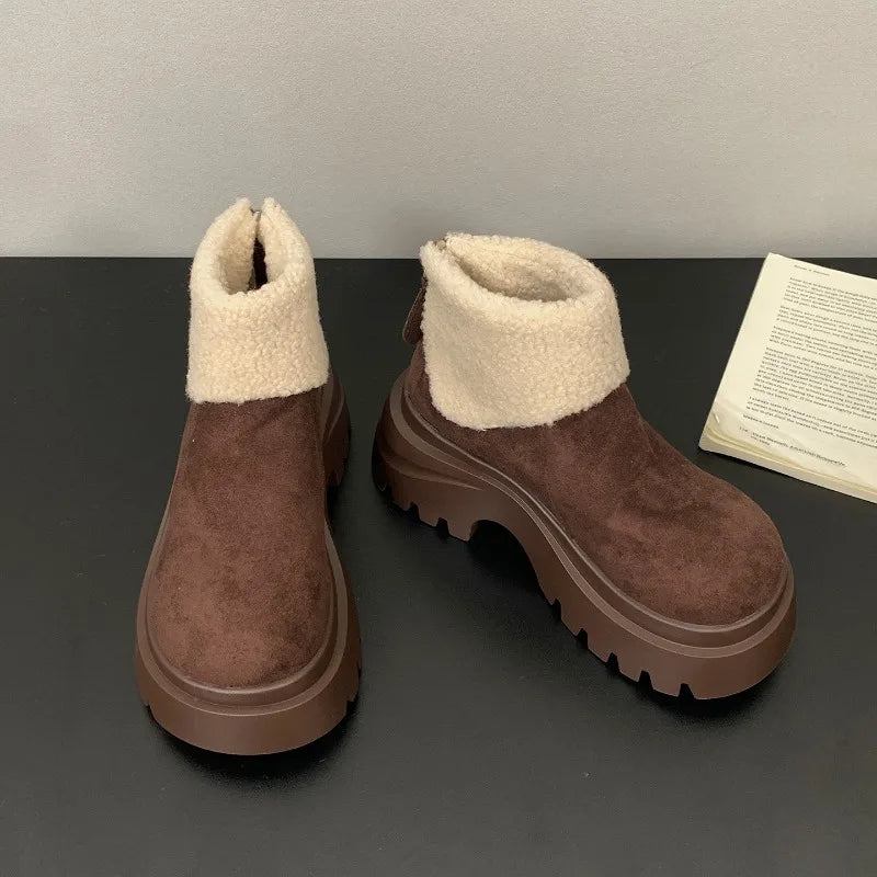 Jazmin | Model čizama na debeloj platformi s minimalističkim dizajnom za stylish zimu
